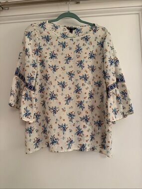 Max Studio White Floral Bell-Sleeve Top